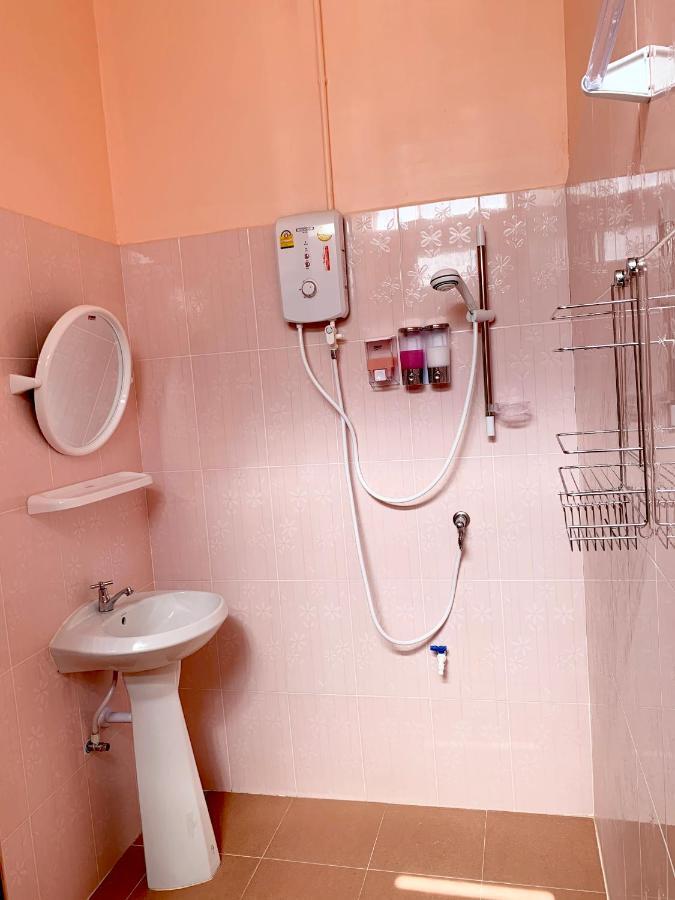 Gaiwandhanat Homestay กรุงเทพมหานคร ภายนอก รูปภาพ