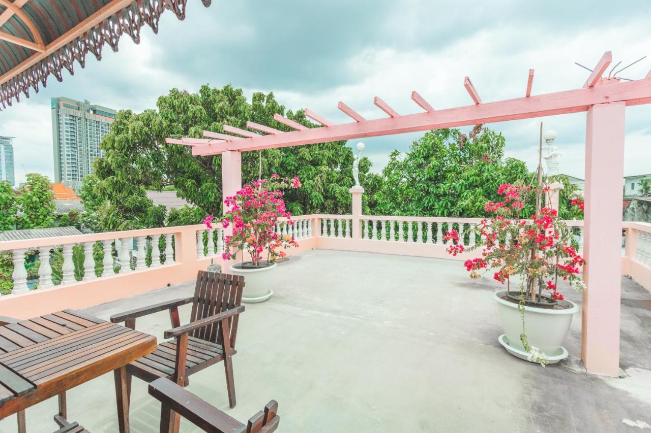 Gaiwandhanat Homestay กรุงเทพมหานคร ภายนอก รูปภาพ