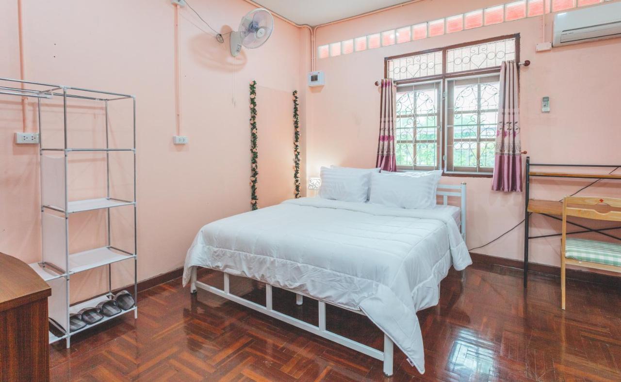 Gaiwandhanat Homestay กรุงเทพมหานคร ภายนอก รูปภาพ